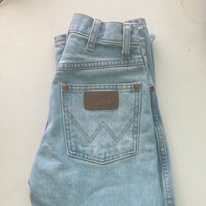 Wranglers Women’s High-rise Cowboy Cut Slim Fit Jean